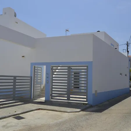 別荘 Casas Da Nespereira, V1 A 350 Mtrs. ヴィーラ・ノーヴァ・デ・カセラ